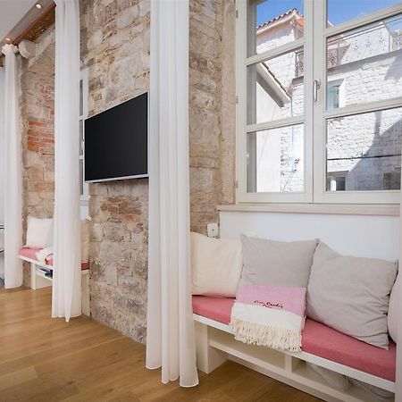 That Place Studio Apartment Trogir Buitenkant foto